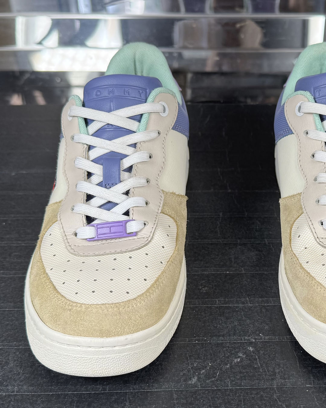 Кроссы Томми - после